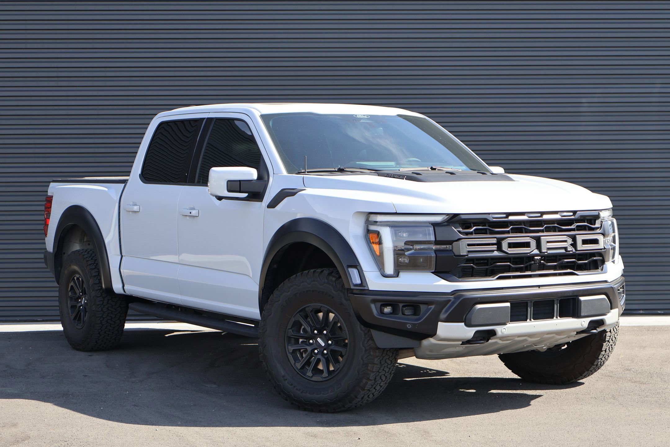 Used 2025 Ford F150 Raptor image 3