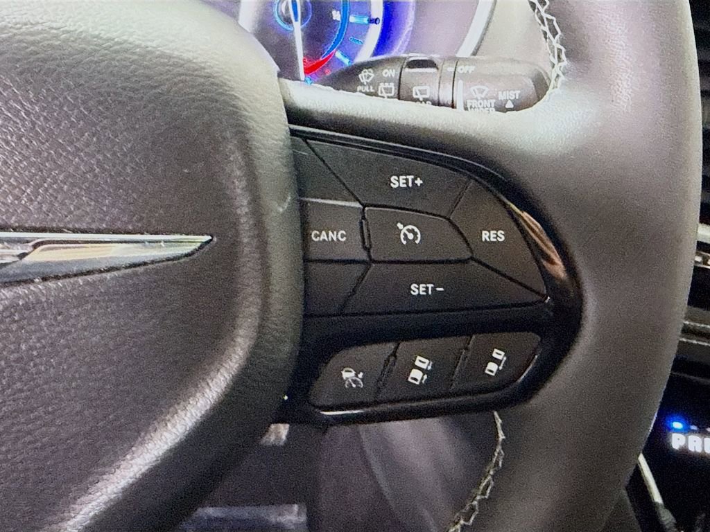 Used 2023 Chrysler Pacifica Touring-L w/ S Appearance Package image 22