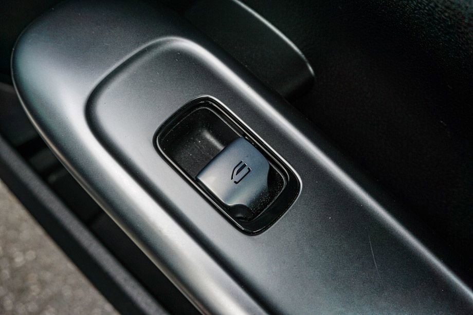 Used 2025 Mercedes-Benz C 300 Sedan image 51