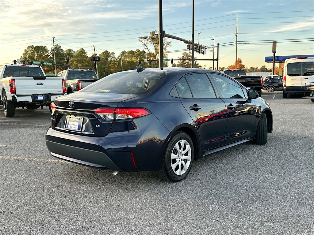 Used 2022 Toyota Corolla LE image 7