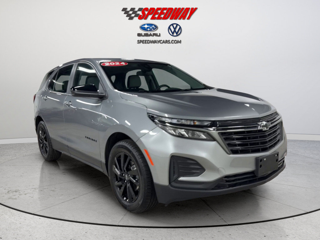 Used 2024 Chevrolet Equinox LS w/ Sport Edition FWD image 2