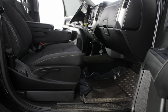 Used 2018 Chevrolet Silverado 1500 LT w/ All Star Edition image 19