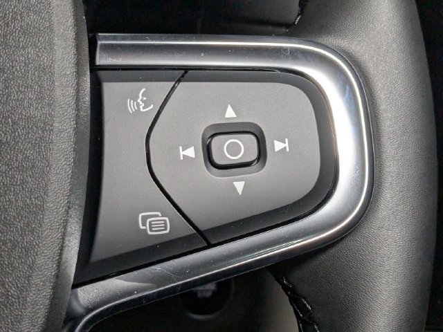 New 2026 Volvo XC40 B5 Plus w/ Climate Package AWD/4WD image 19