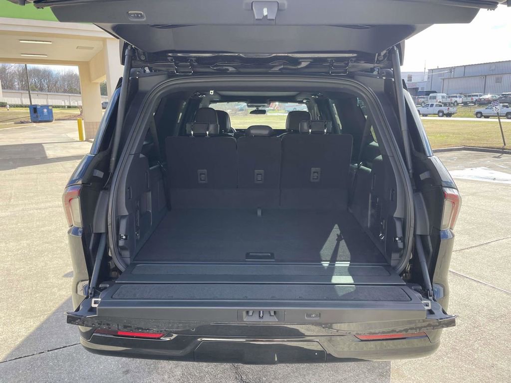 New 2026 Lincoln Navigator L Reserve w/ Jet Appearance Package image 10