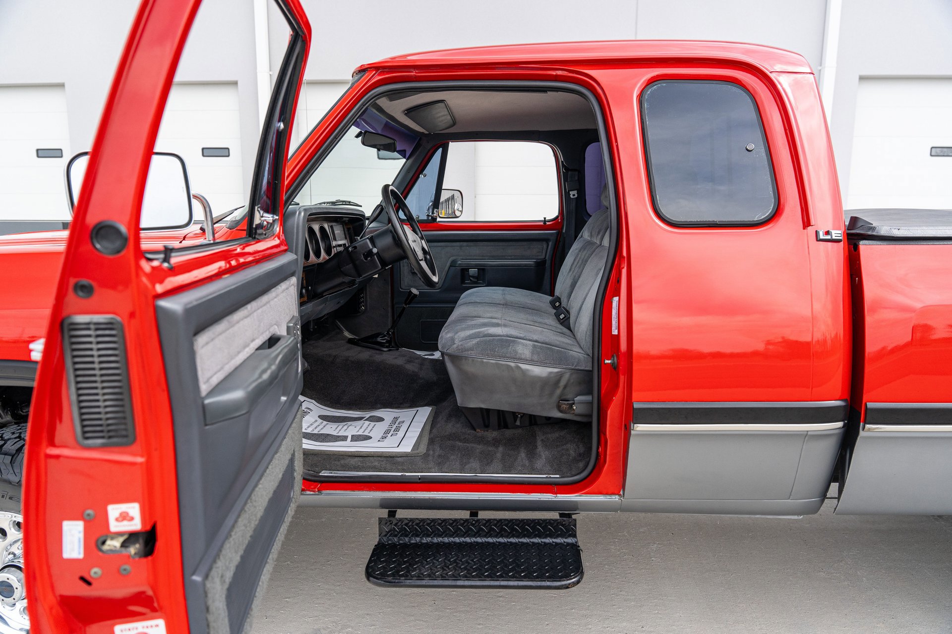 Used 1993 Dodge D/W Truck 250 image 31