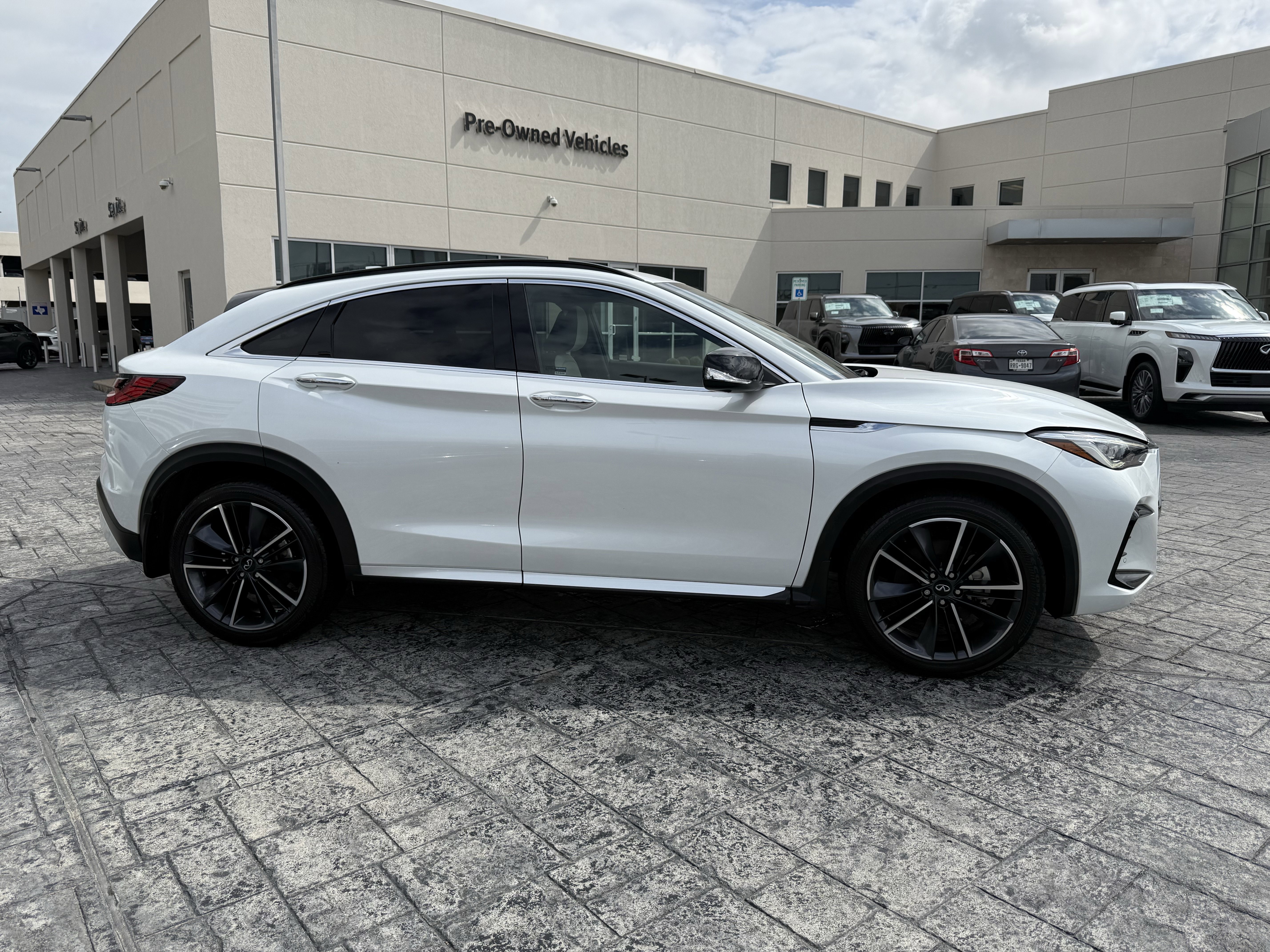 Certified 2023 INFINITI QX55 Essential AWD/4WD image 8