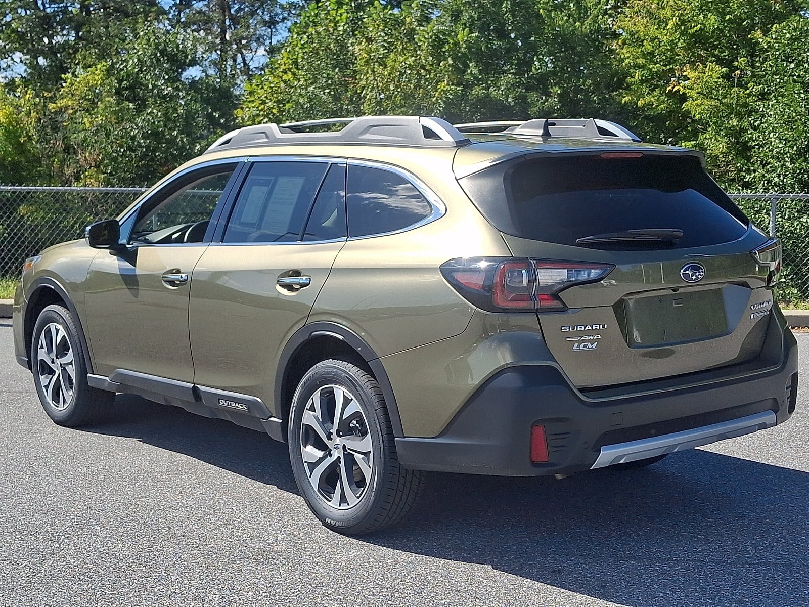 Used 2022 Subaru Outback Touring XT AWD/4WD image 6