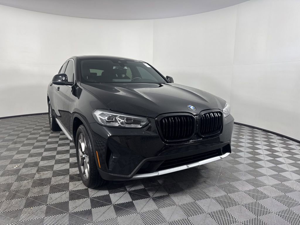 Used 2022 BMW X4 xDrive30i w/ Parking Assistance Package image 3