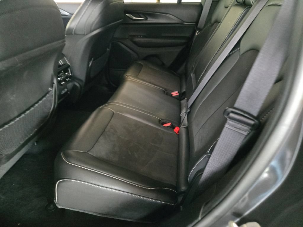 Used 2023 Jeep Grand Cherokee Altitude AWD/4WD image 17