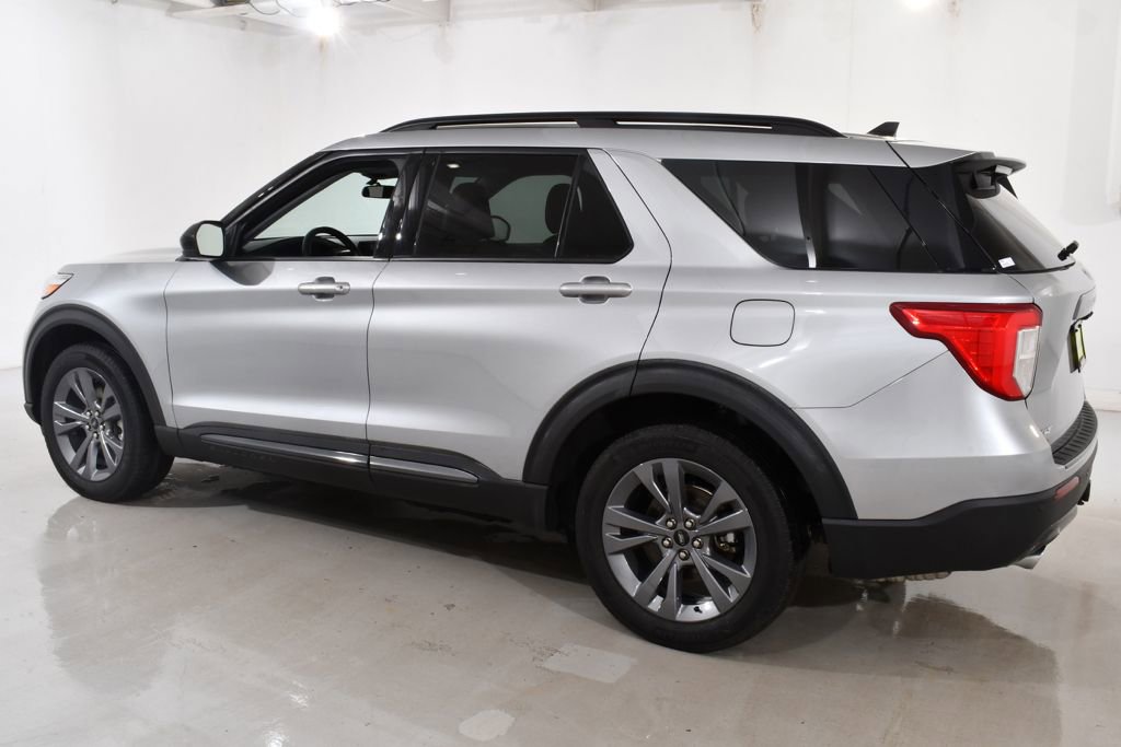Used 2023 Ford Explorer XLT w/ Equipment Group 202A image 15