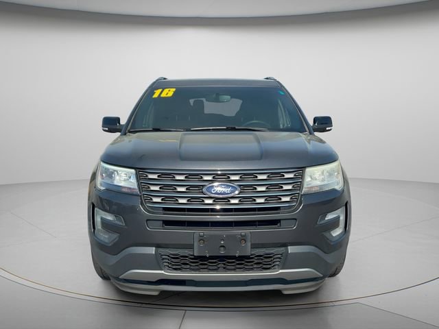 Used 2016 Ford Explorer XLT w/ Equipment Group 201A image 4