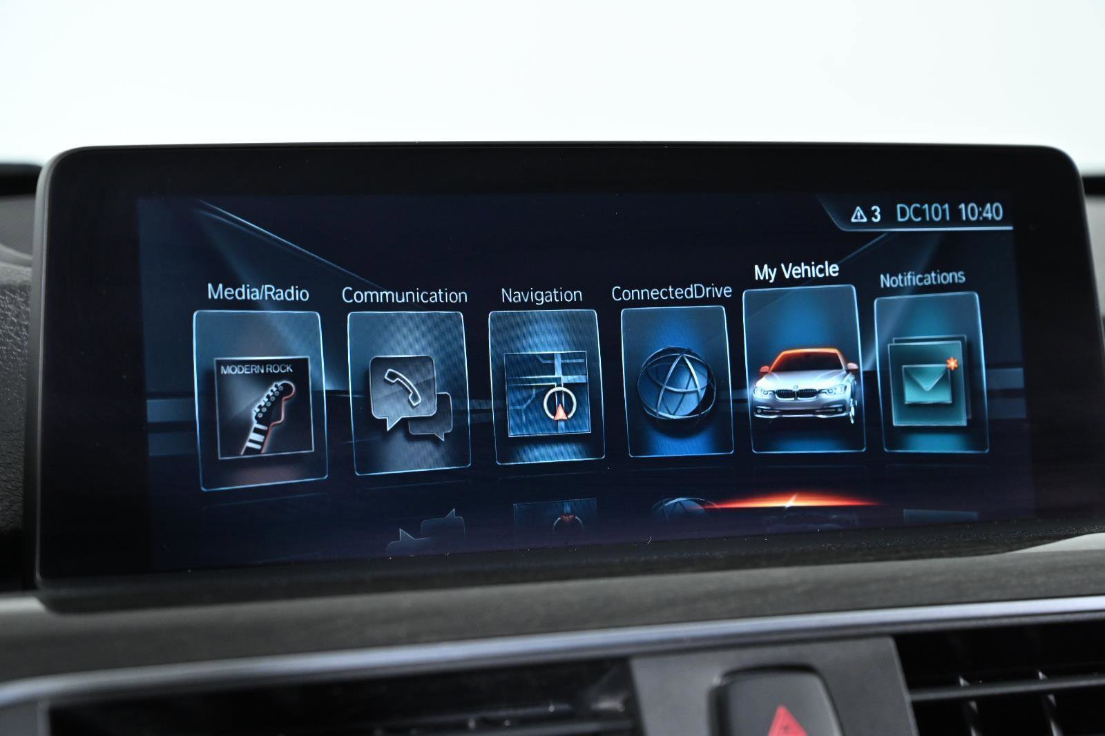 Used 2017 BMW 330i xDrive 330i xDrive image 13