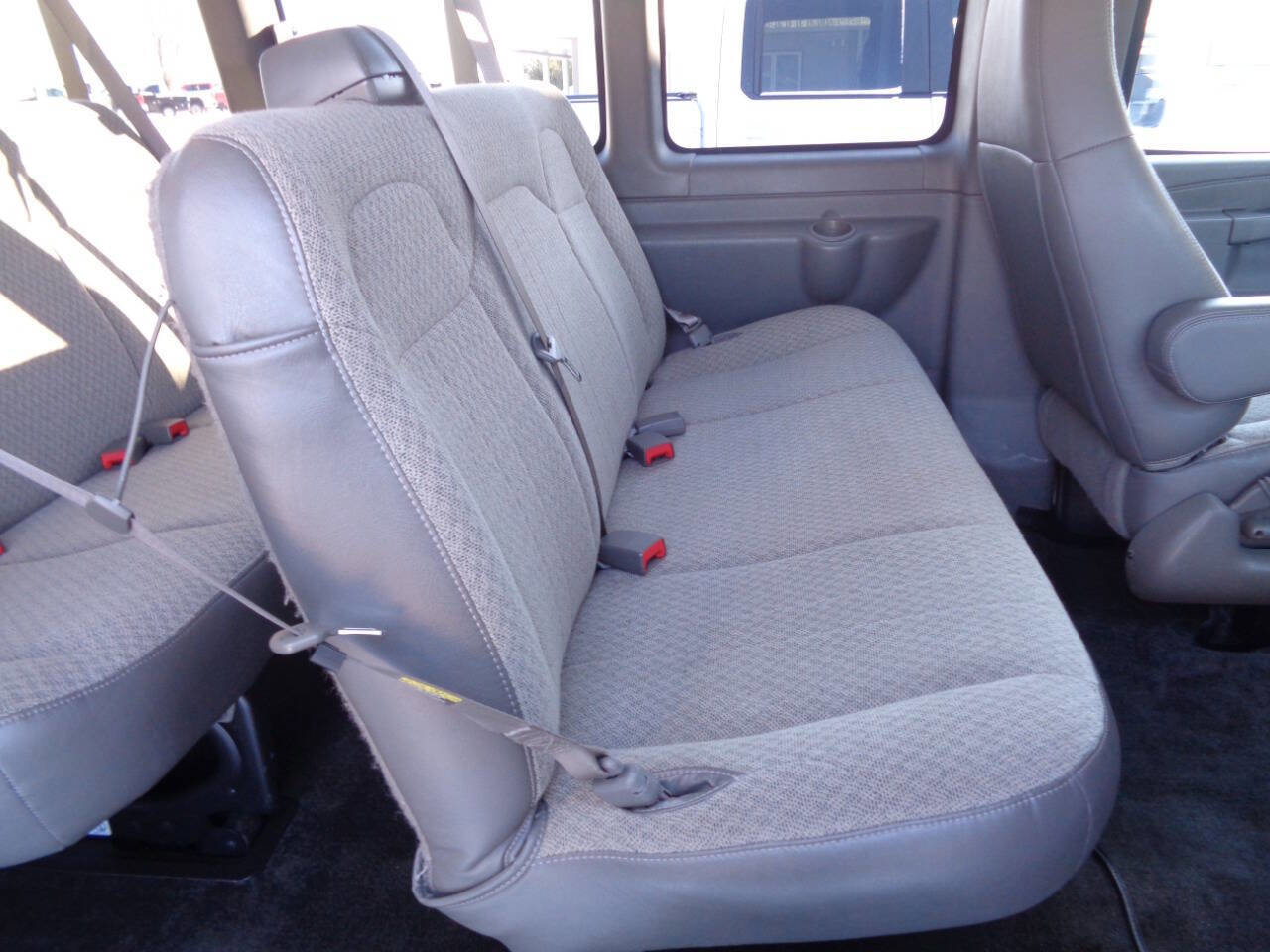 Used 2017 Chevrolet Express 3500 LT w/ LT Preferred Equipment Group image 63