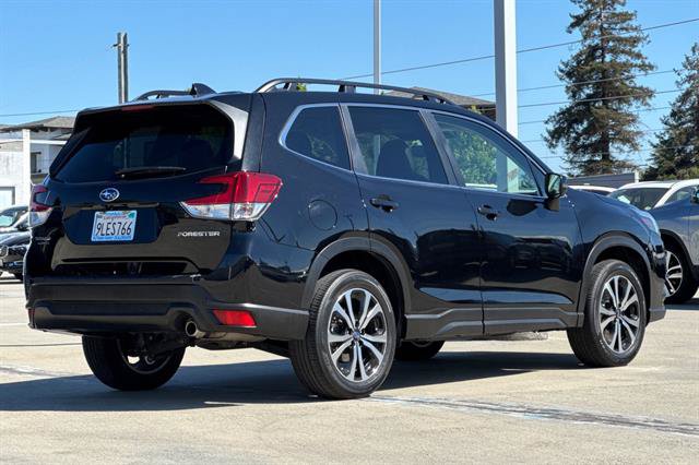 Used 2024 Subaru Forester Limited AWD/4WD image 3