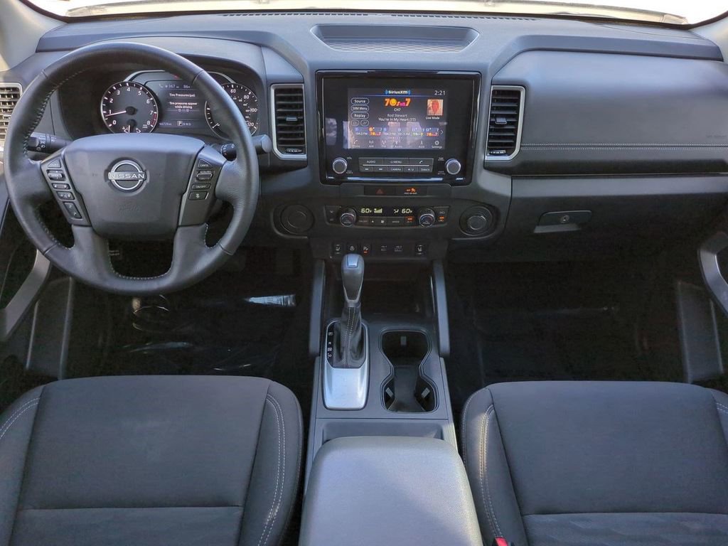 Certified 2022 Nissan Frontier SV image 15