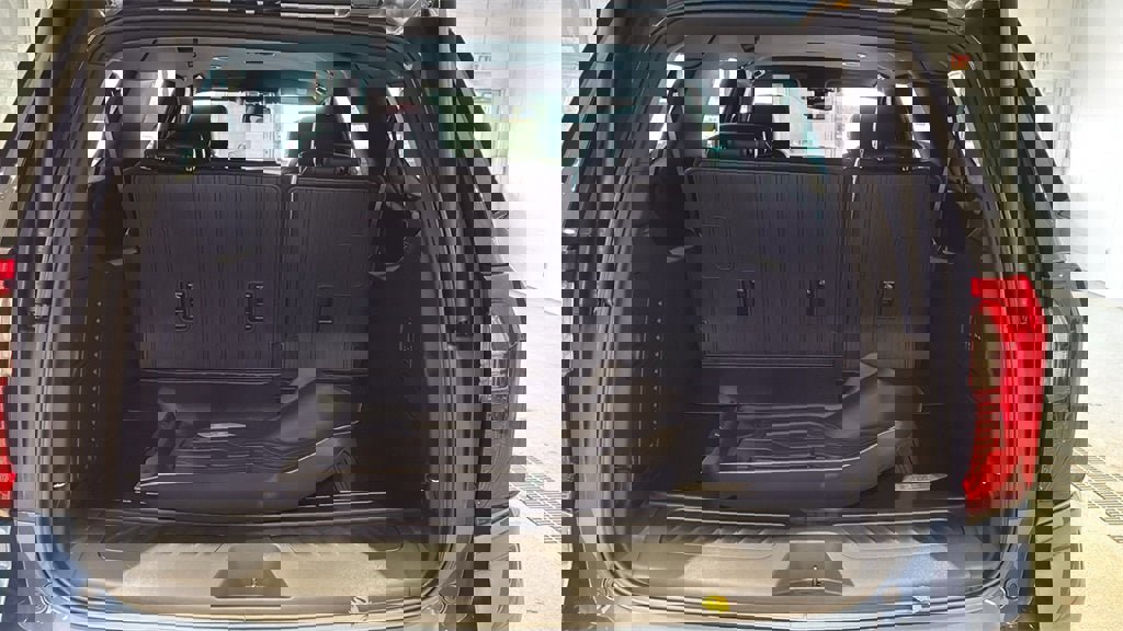 New 2026 GMC Yukon XL Elevation image 18