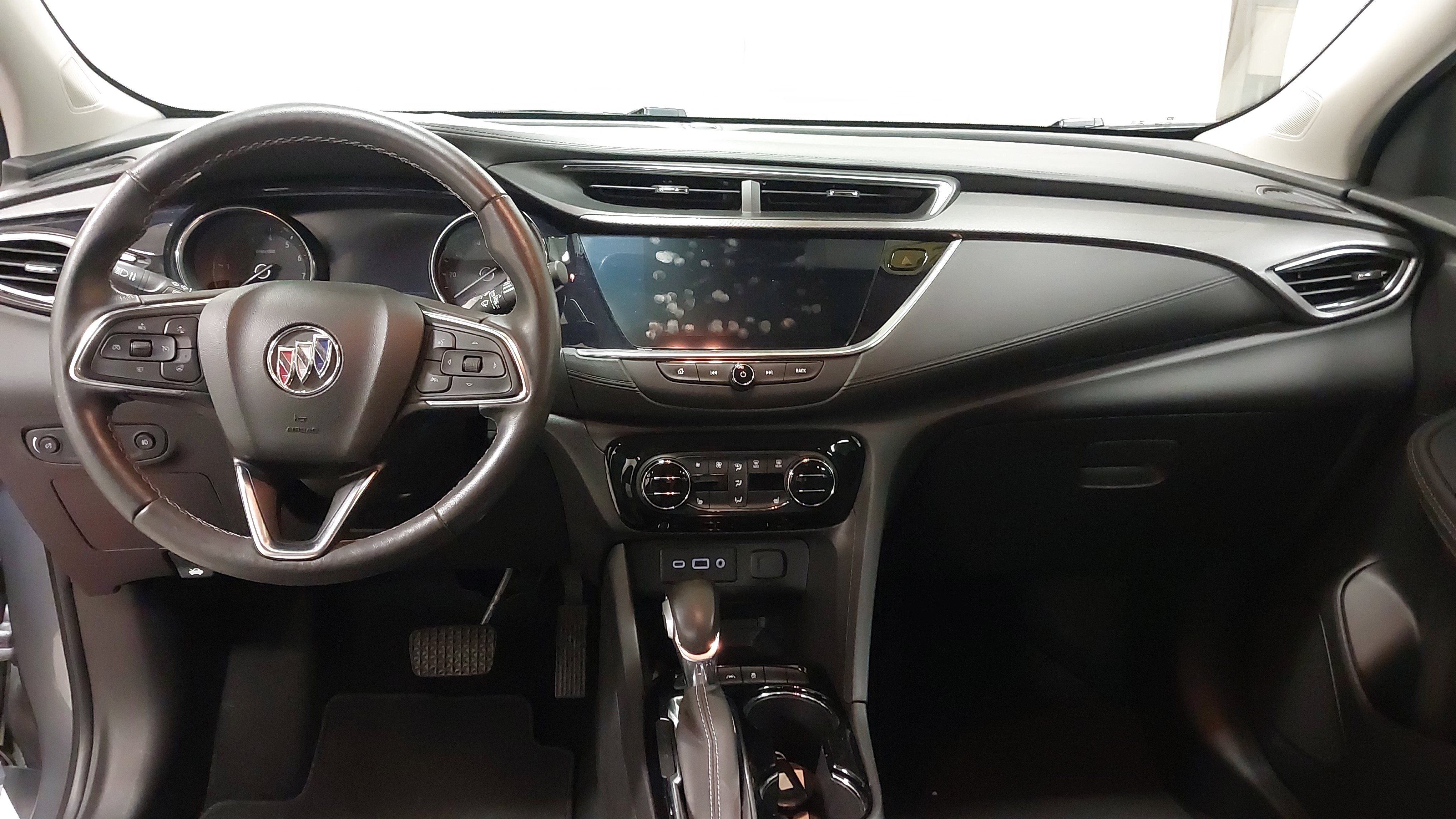 Used 2022 Buick Encore GX Essence w/ Experience Buick Package AWD/4WD image 26