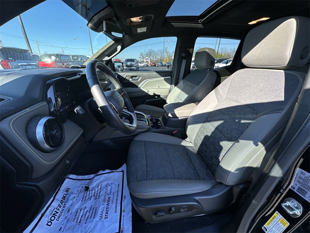 Used 2024 Chevrolet Colorado ZR2 image 11