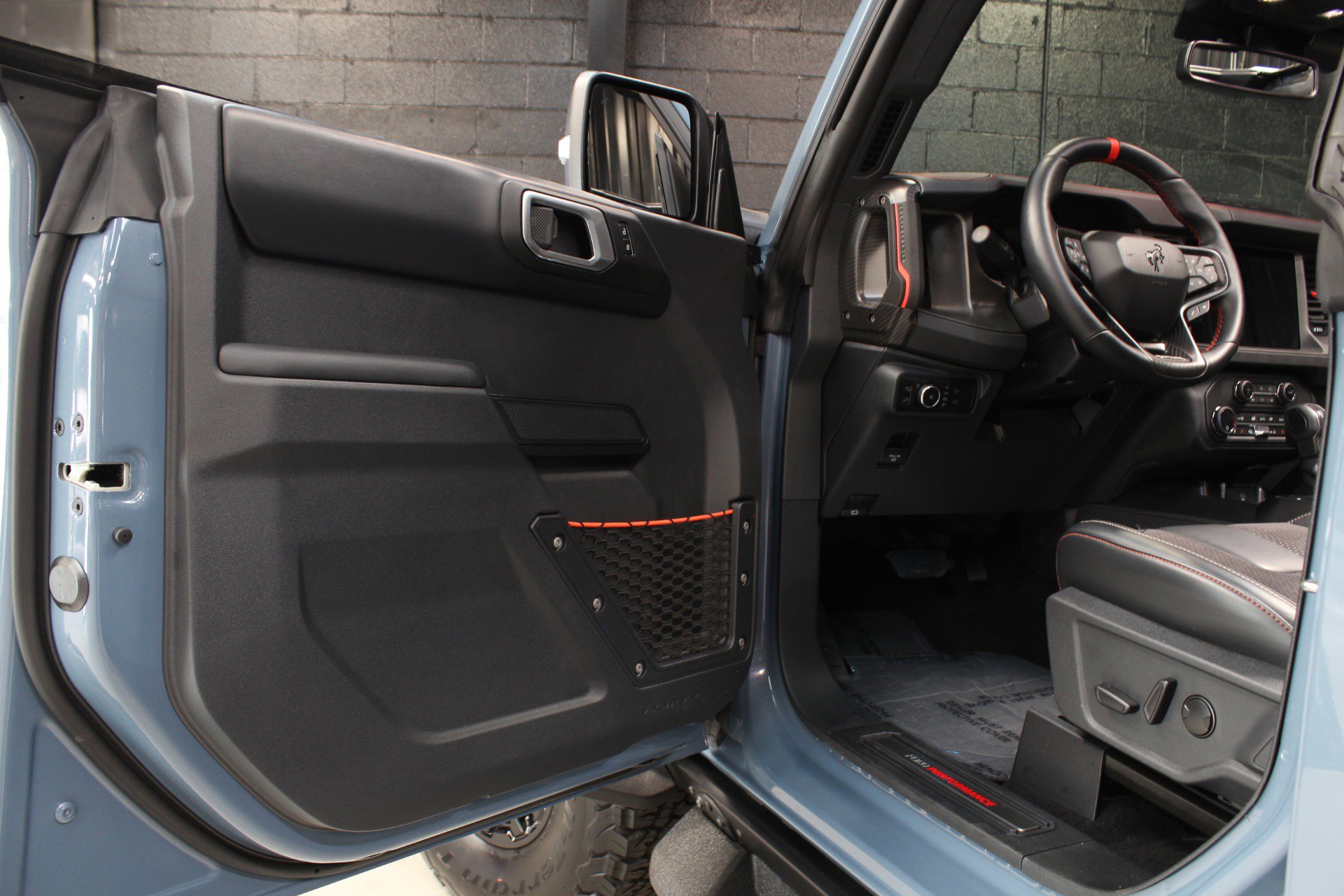 Used 2025 Ford Bronco Raptor w/ Interior Carbon Fiber Pack AWD/4WD image 38
