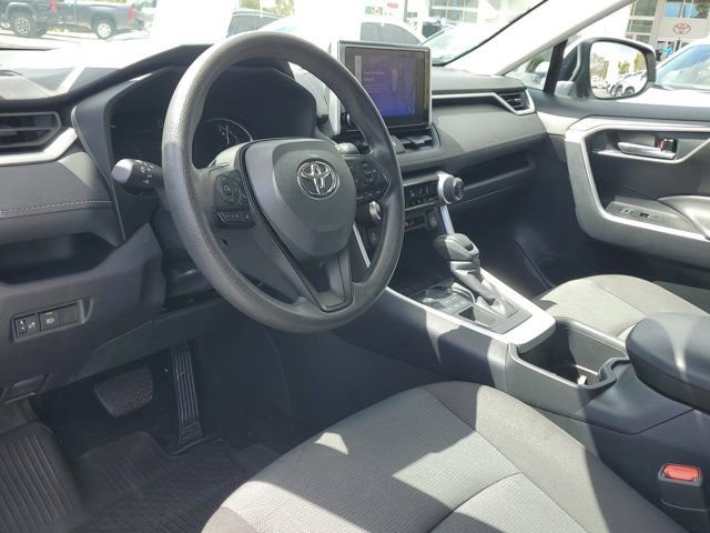 Used 2025 Toyota RAV4 XLE image 12