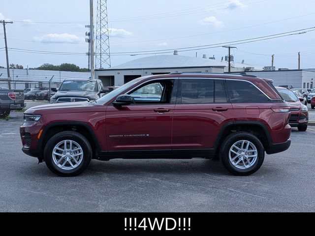 Used 2023 Jeep Grand Cherokee Laredo AWD/4WD image 5