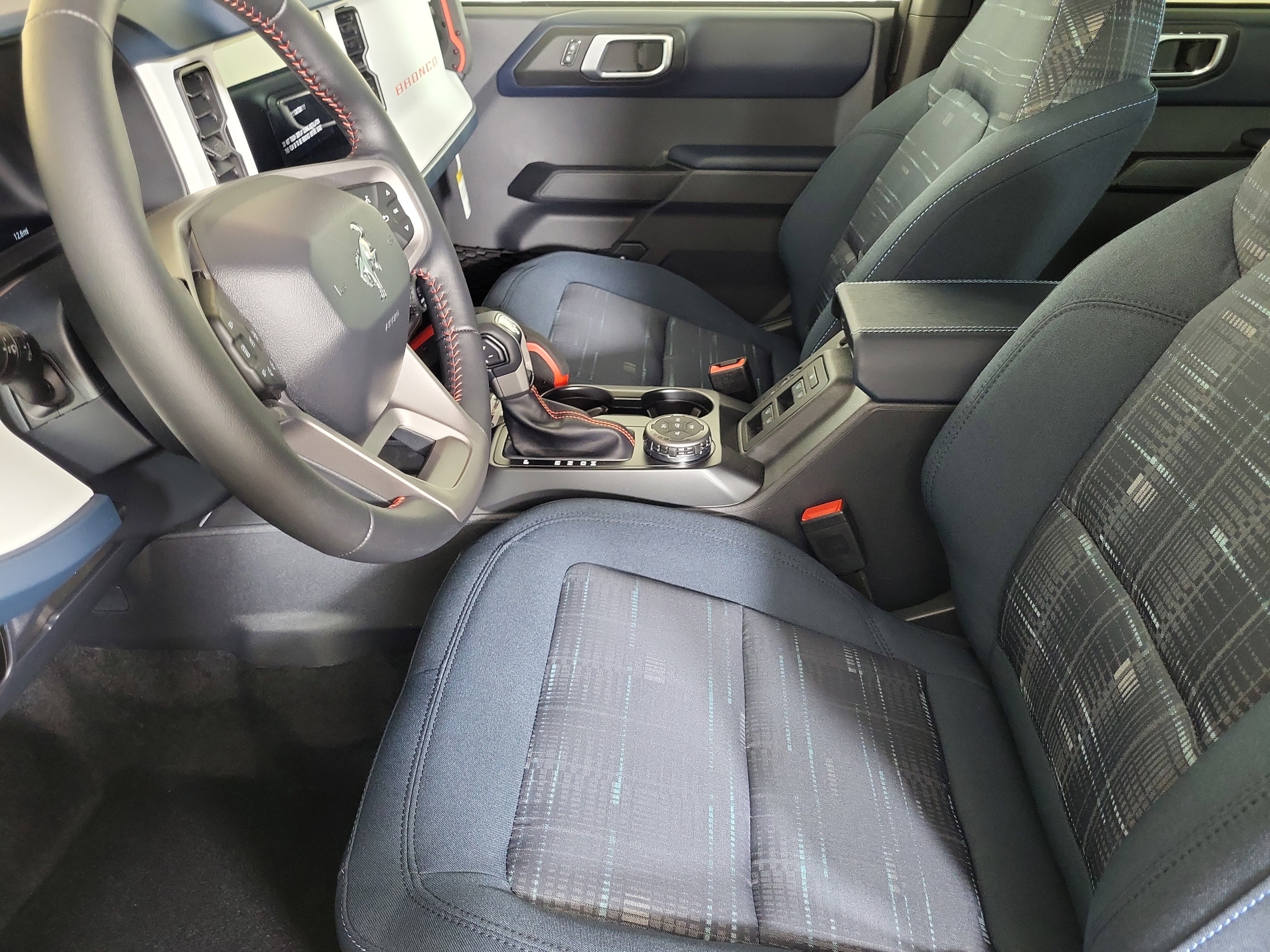 New 2025 Ford Bronco Heritage Edition image 9