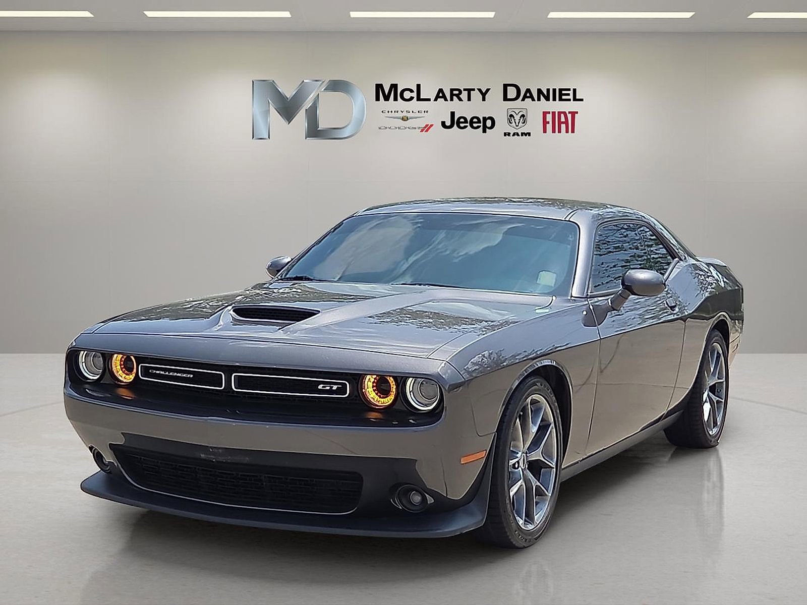 Used 2022 Dodge Challenger GT RWD image 2