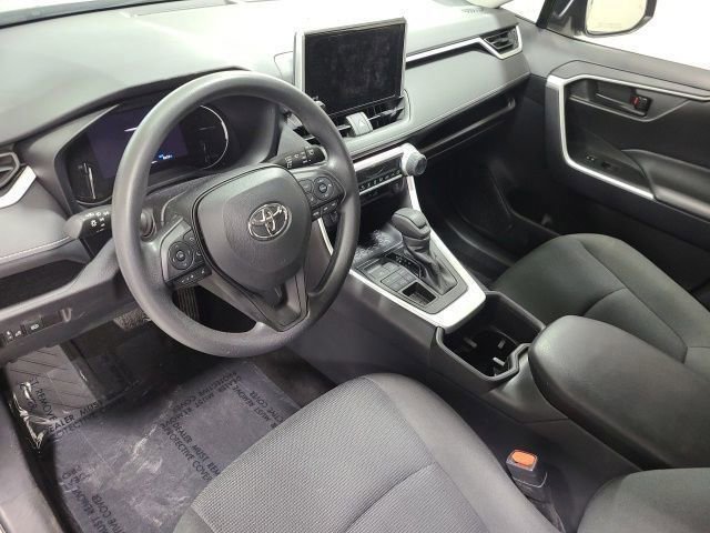 Used 2024 Toyota RAV4 LE AWD/4WD image 23