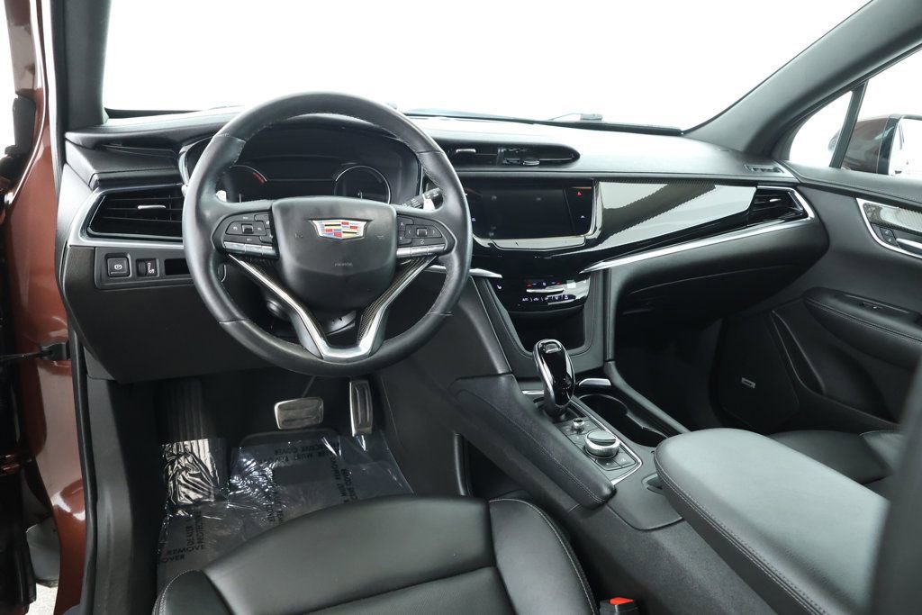 Used 2022 Cadillac XT6 Sport image 11