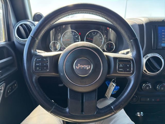Used 2014 Jeep Wrangler Unlimited Sahara w/ Connectivity Group image 32