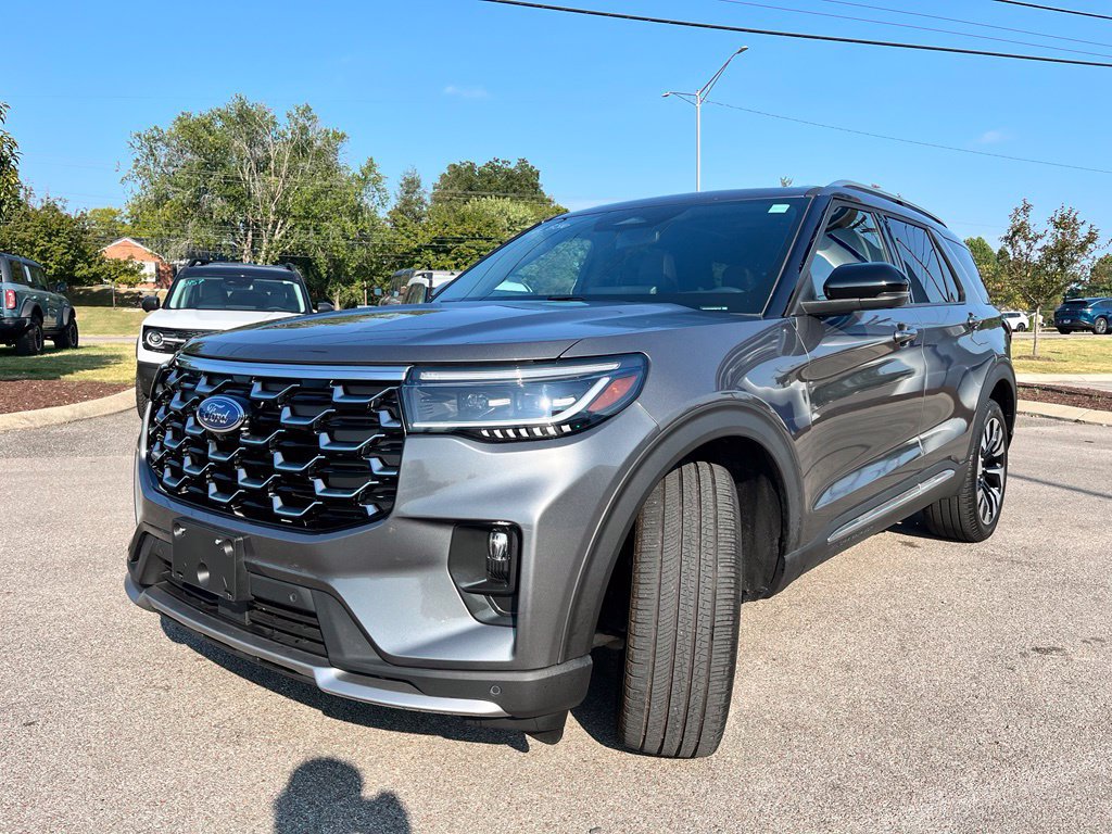 Used 2025 Ford Explorer Platinum w/ LUX Leather Package AWD/4WD image 3