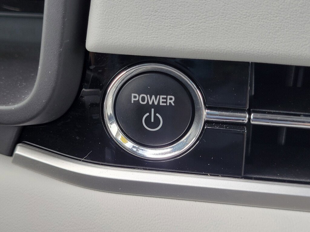 Used 2023 Mitsubishi Outlander SEL image 26