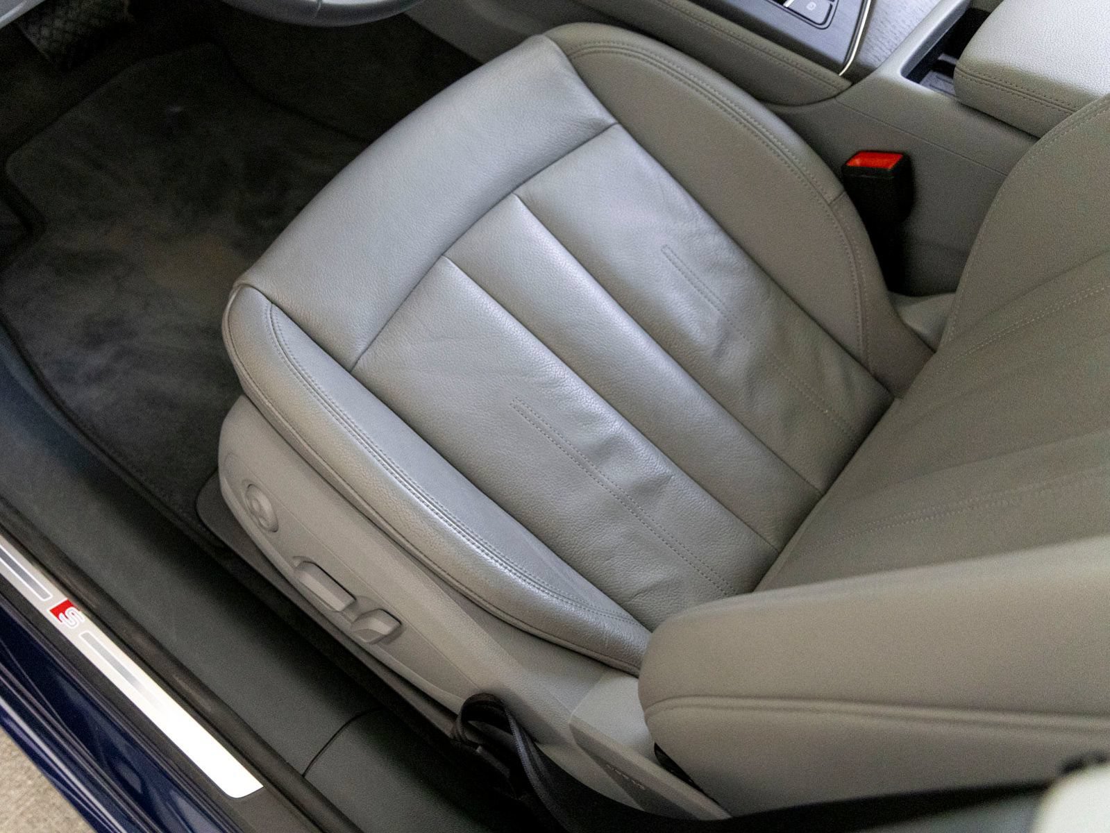 Used 2019 Audi A4 2.0T Premium Plus AWD/4WD image 12