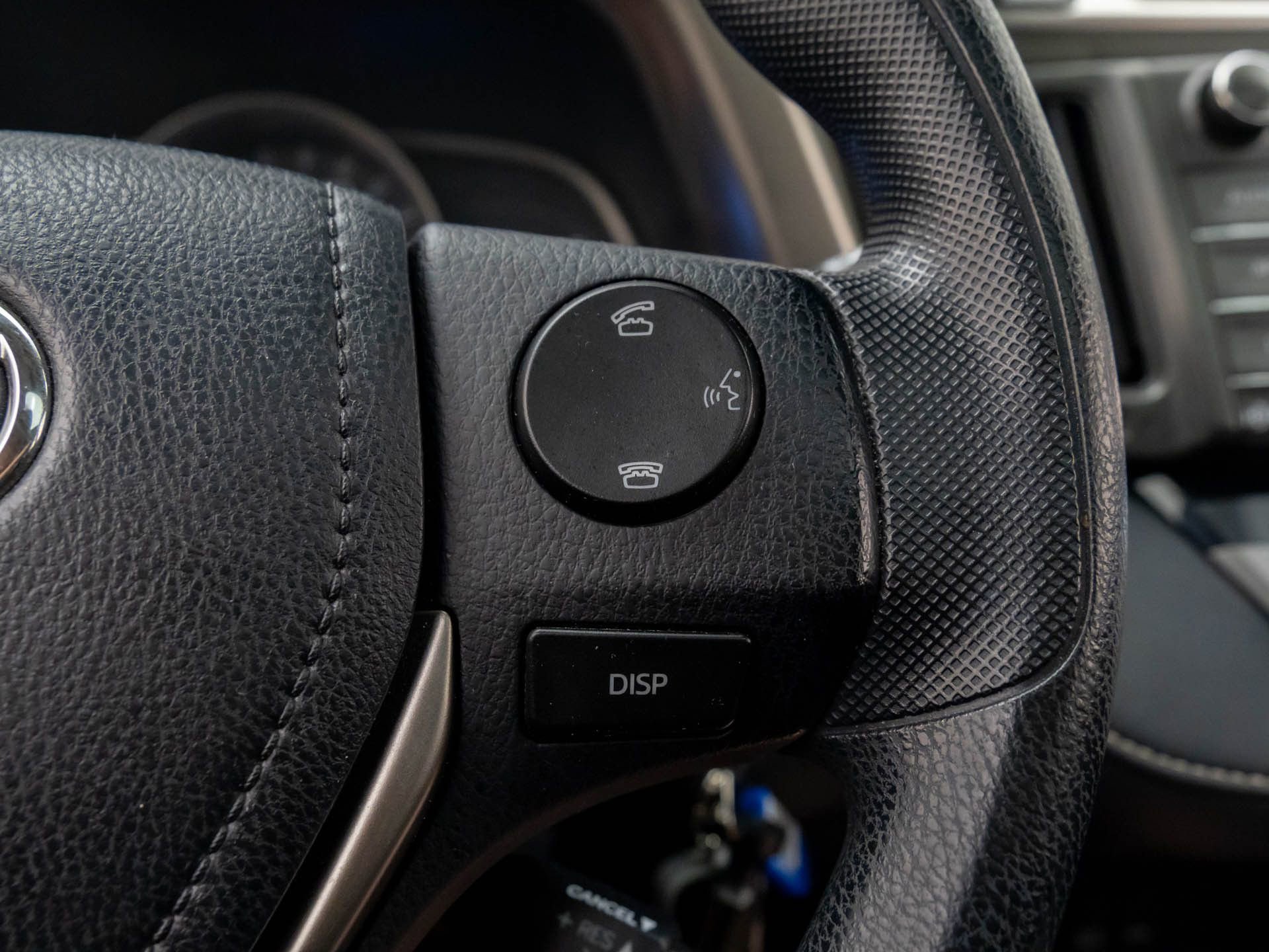 Used 2015 Toyota RAV4 XLE image 29