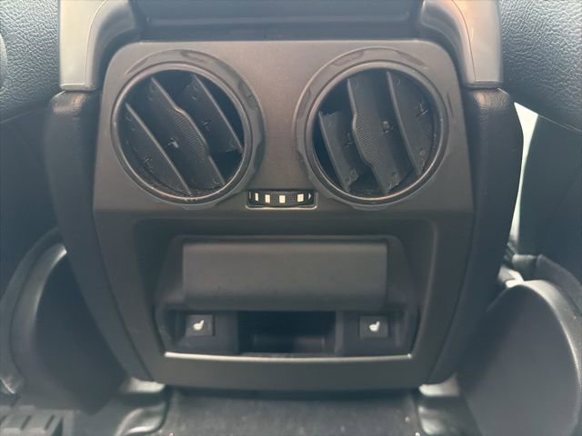 Used 2013 Land Rover LR4 HSE image 20