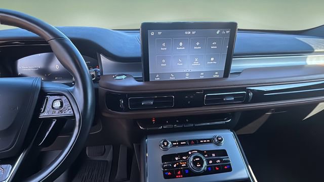 Used 2023 Lincoln Aviator Reserve w/ Equipment Group 201A image 10