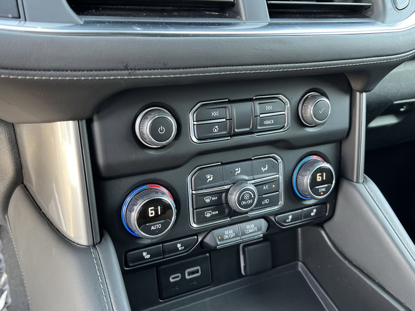 Used 2024 Chevrolet Tahoe LT image 21