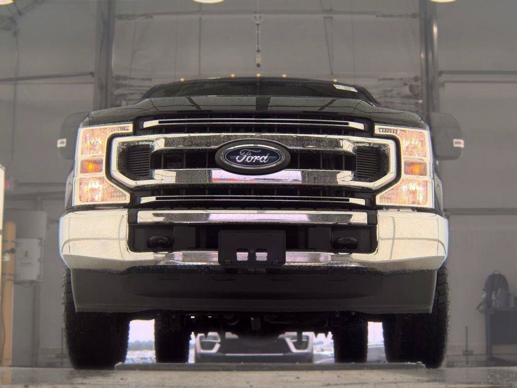 Used 2022 Ford F350 XL w/ STX Appearance Package AWD/4WD image 3