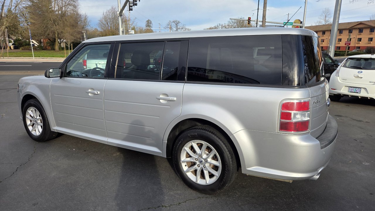 Used 2015 Ford Flex SE image 12
