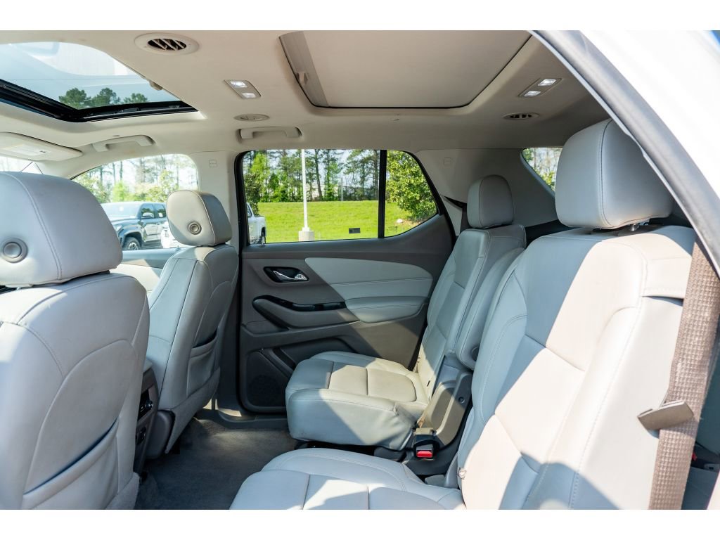 Used 2019 Chevrolet Traverse LT w/ LT Premium Package image 14