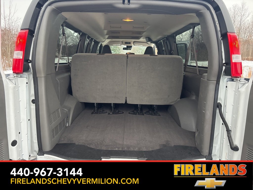 Used 2024 Chevrolet Express 3500 LT w/ LT Preferred Equipment Group image 4