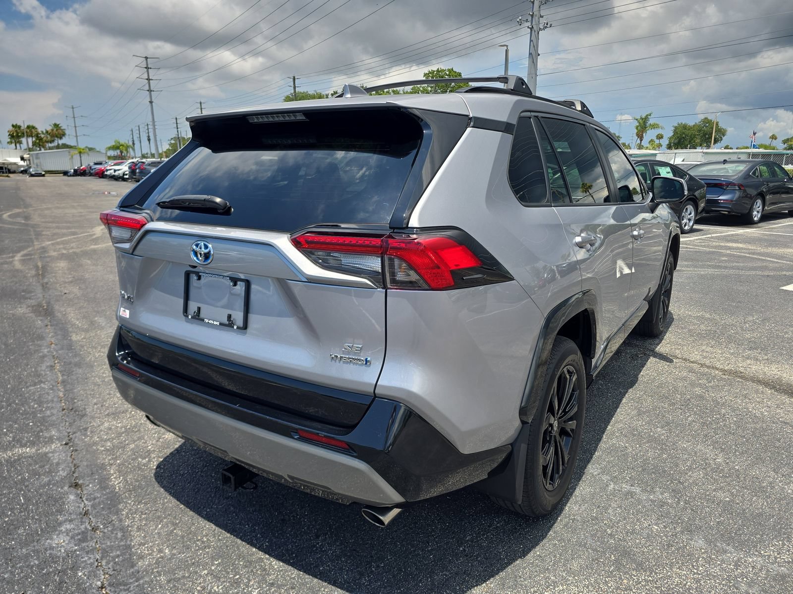 Used 2024 Toyota RAV4 SE AWD/4WD image 4