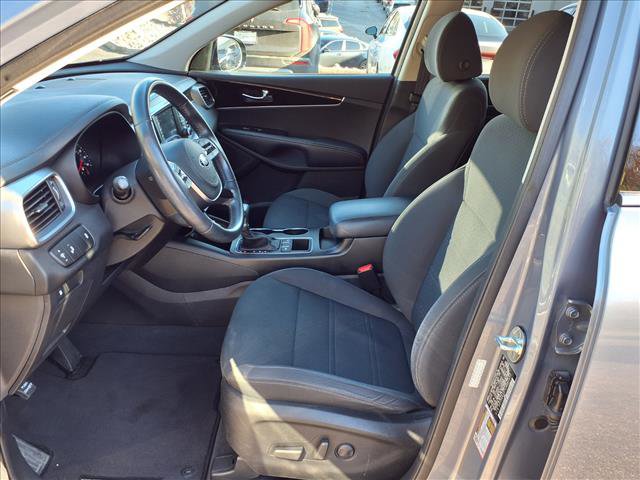 Used 2020 Kia Sorento S image 12