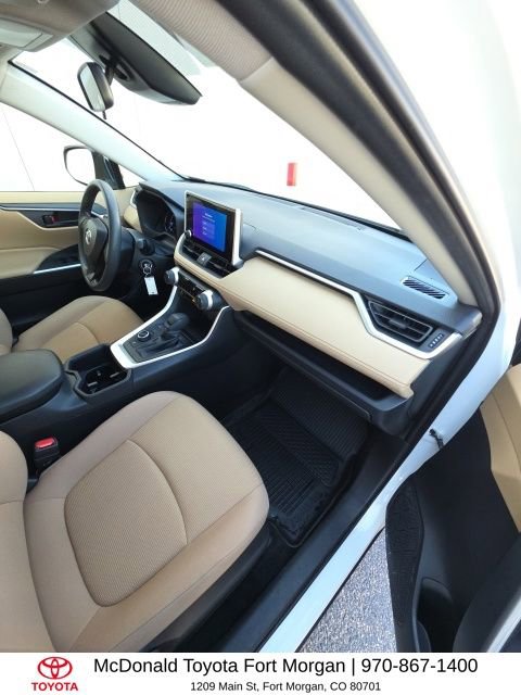 Used 2025 Toyota RAV4 LE image 21