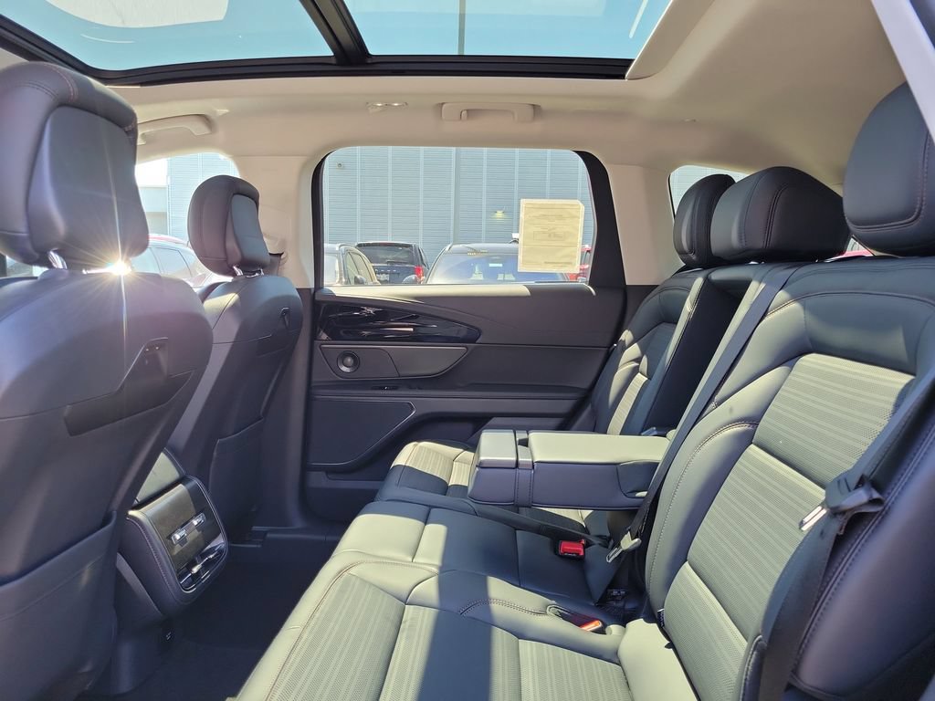 New 2026 Lincoln Nautilus Reserve w/ Jet Appearance Package AWD/4WD image 14