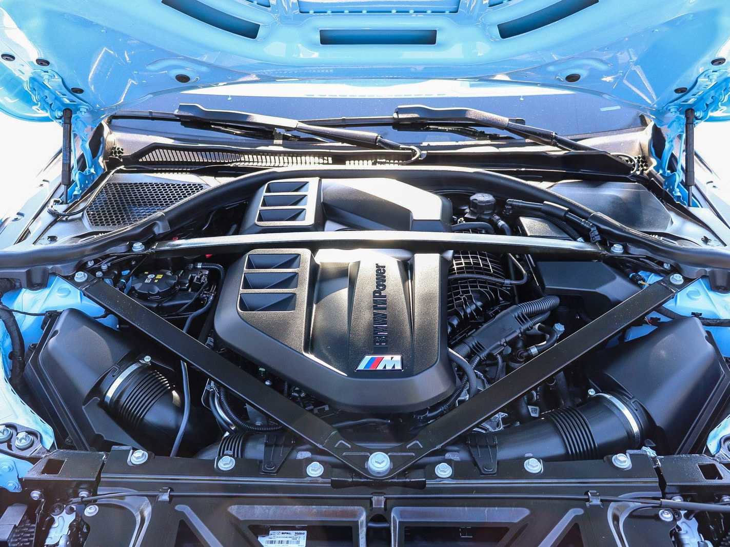 Used 2024 BMW M2 w/ Lighting Package RWD image 30