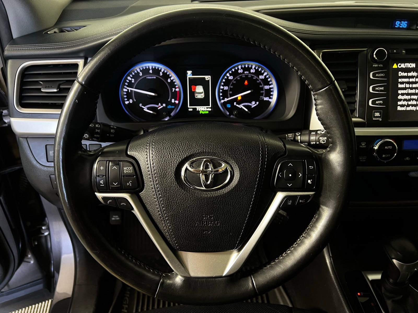 Used 2019 Toyota Highlander Limited Platinum AWD/4WD image 9