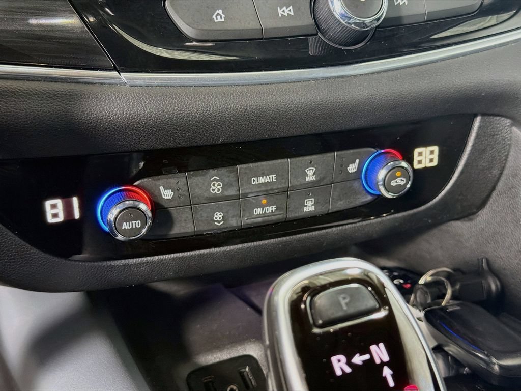 Used 2018 Buick Enclave Essence w/ Trailering Package FWD image 16