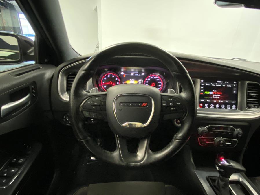 Used 2017 Dodge Charger R/T image 34