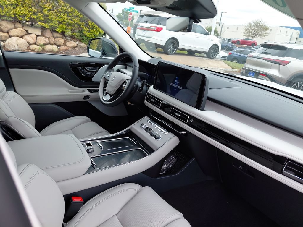 New 2026 Lincoln Aviator Reserve w/ Luxury Package AWD/4WD image 59